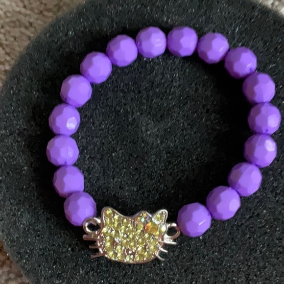 HELLO KITTY BEADS & RHINESTONES STRETCH BRACELETS IN VARIOUS COLORS!
TWO FOR $15 - Picture 8 of 8
